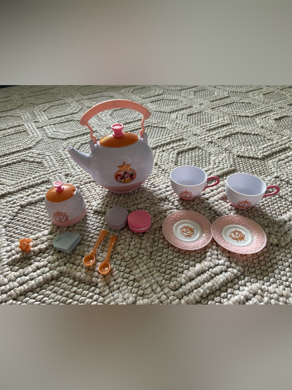 Disney Princess Tea Set ✨ - Picture 2 of 3